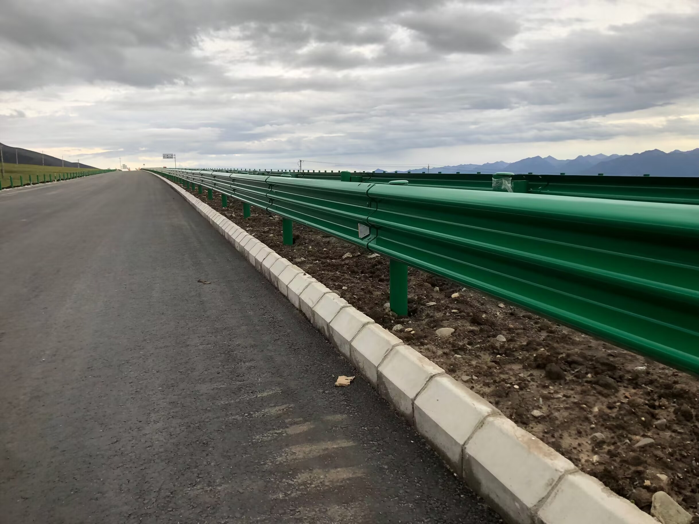 筠连县乡村公路波形护栏高速公路波形护栏 - 推荐